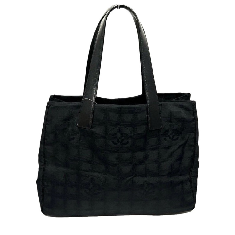 CHANEL Black Quilted Tote Bag with Leather Handles - Picture 3 of 15